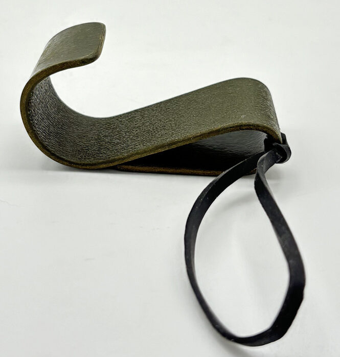 strap-shark-olive